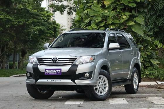 TOYOTA HILUX SW4 2.7 SR 7 LUGARES 4X2 16V FLEX 4P AUTOMÁTICO